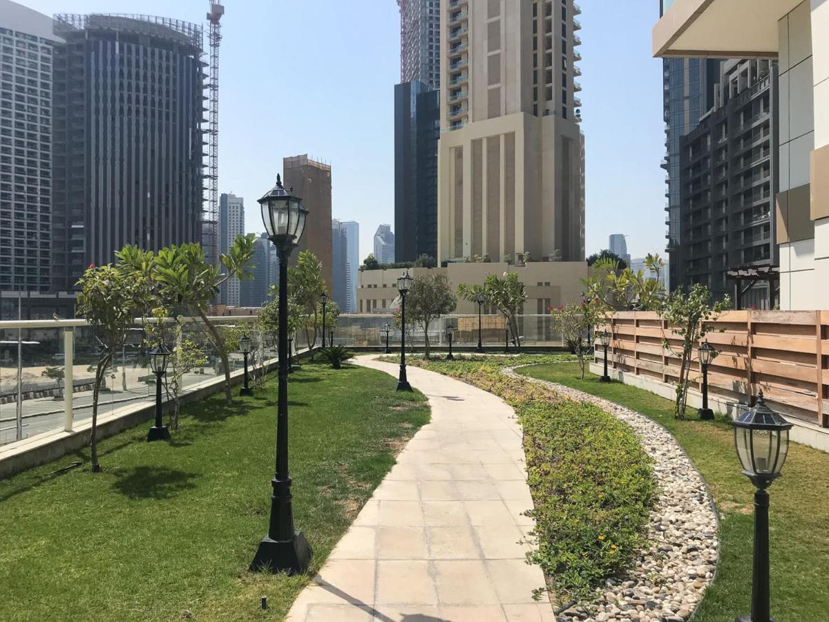 Frank Porter - Mon Reve Dubai Exteriör bild